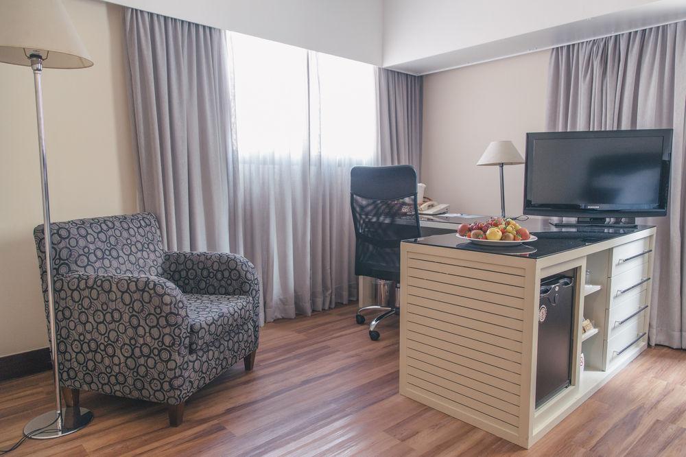 Wyndham Berrini 酒店 4*