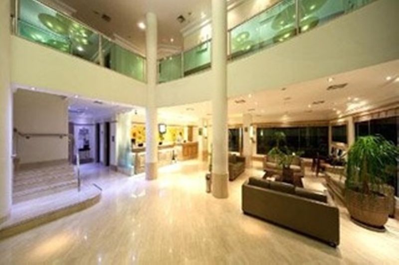 Wyndham Berrini 酒店 4*