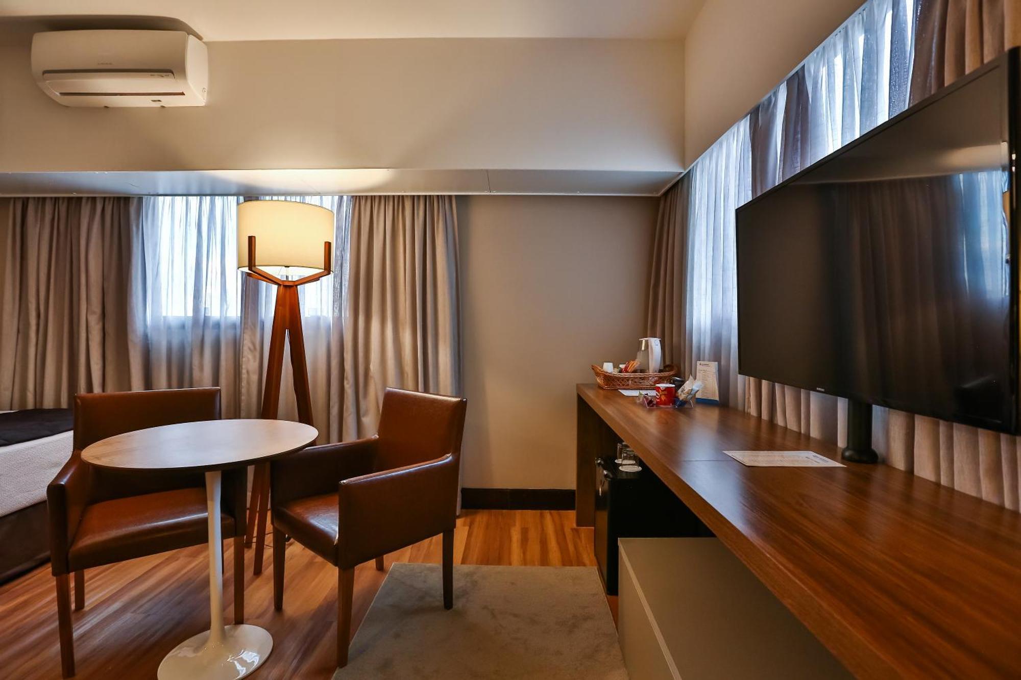 Hotel Wyndham Berrini 4*